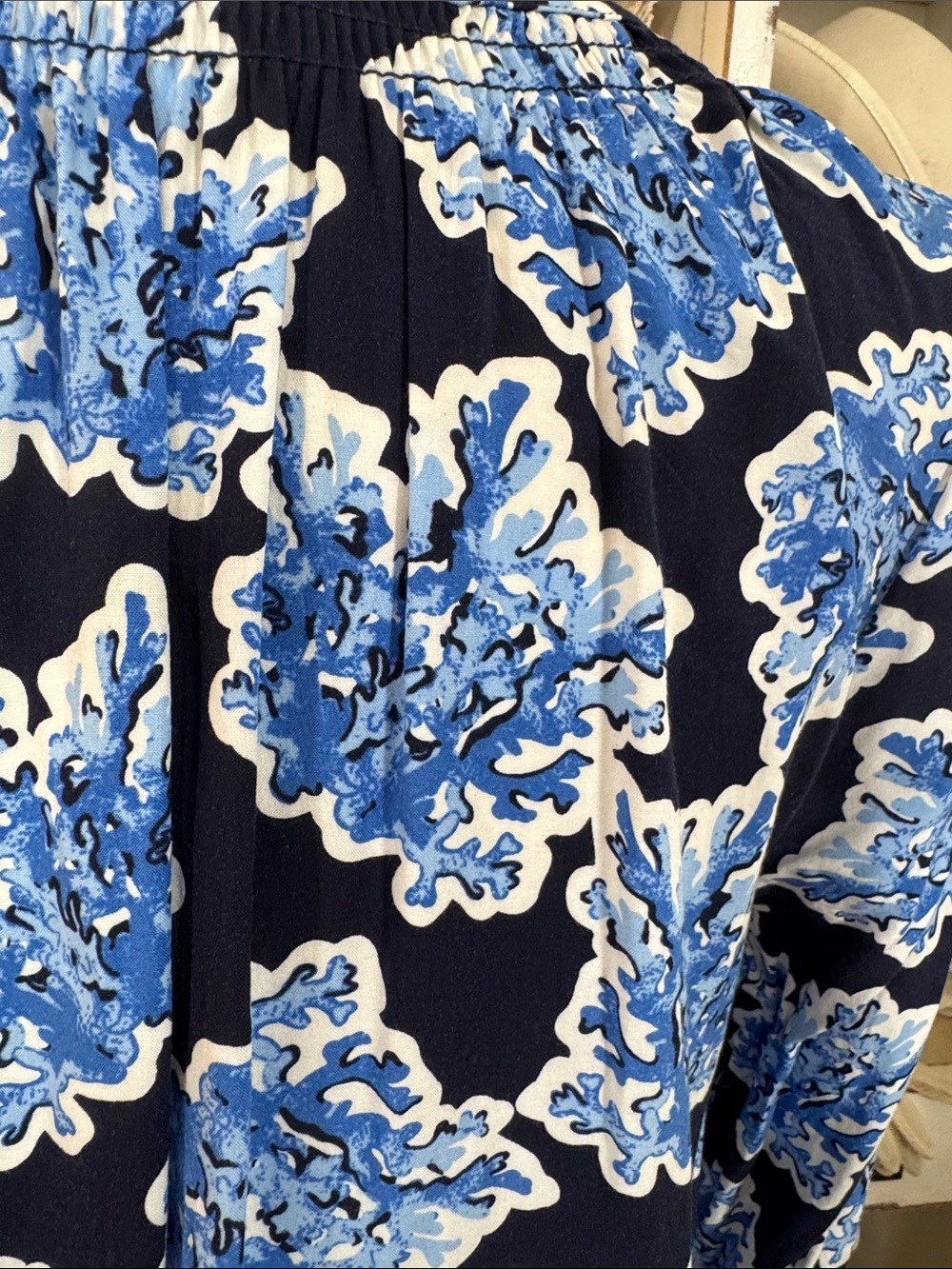 crown & ivy Blue and White Floral V-Neck Blouse - Picture 6 of 7